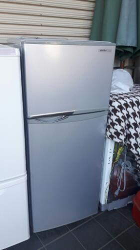 SHARP 冷凍 冷蔵庫 2013年 118L 32KG SJ-H12W