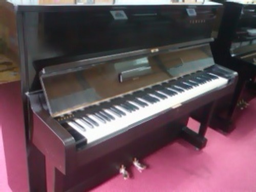 ヤマハピアノ U1D(ウォルナット仕上げ) 中古ピアノ
