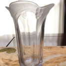 透明ガラスの花瓶