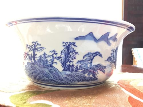 骨董品鉢
