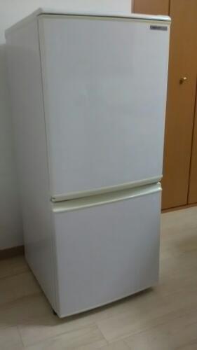 （取引中）２ドア１３７Lシャープ冷蔵庫