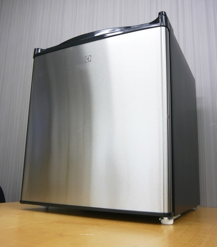 【7月セールスタートです！新生活応援！第三弾！！！】  2014年製 北欧家電 エレクトロラックス 45L 1ドア冷蔵庫
