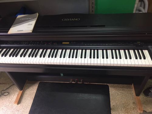 カシオ電子ピアノ