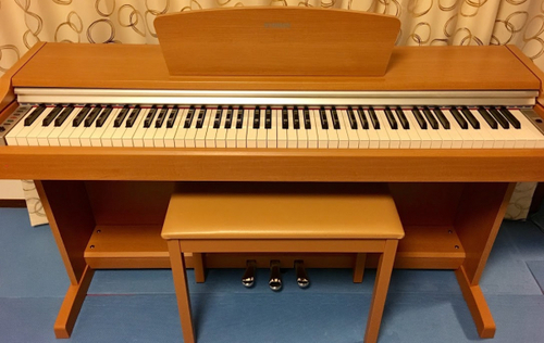 YAMAHA ヤマハ ARIUS アリウス YDP-131C 椅子 説明書付 2006年製