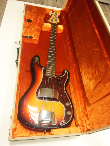 美品 ﾌｪﾝﾀﾞｰ USA ﾍﾞｰｽ ﾊｰﾄﾞｹｰｽ AMERICAN VINTAGE 63 ﾌﾟﾚｼｼﾞｮﾝ ﾌﾟﾚﾍﾞ BASS エレキ FENDER Precision ﾋﾟｯｸｱｯﾌﾟ