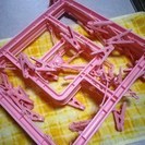 受渡し完了しました/二つ折りピンチハンガー　ピンク色
