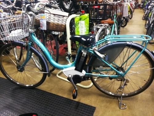 待望の中古車出ました！！　BRIDGESTONE　アシスタリチウム　　新品6Ahバッテリー搭載　26インチ