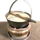 昭和レトロな卓上焜爐と古い銅製の鍋のセットです。アンティーク 、古道具