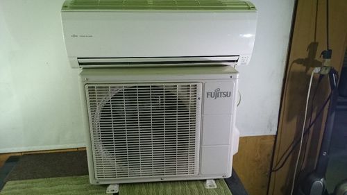 エアコン6畳用 取り付け込みの販売30000円 クリーニング済みの完動品