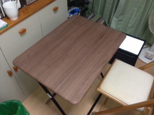 折り畳み式テーブル（使用期間1年半）