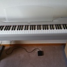 電子ピアノ　YAMAHA P60 **椅子とペダル付き** (中古)