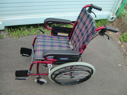 カドクラ車椅子 自走式