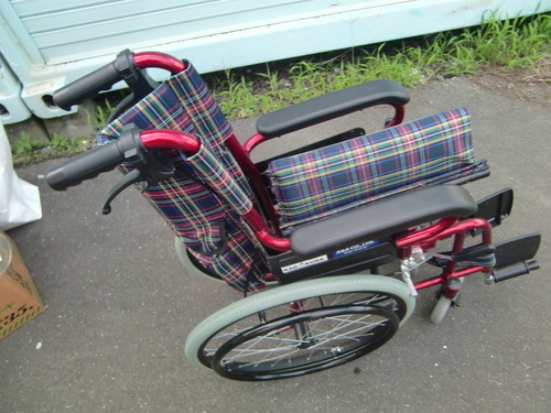 カドクラ車椅子 自走式