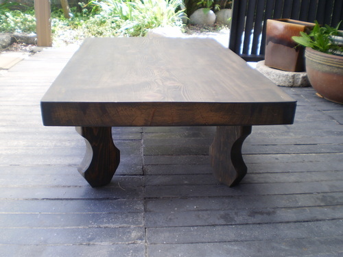 天然木の一枚板テーブル（座卓）