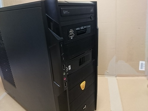 i7対応 CPU取り付ければ使用できます。メモリ12G LGA1366ベアボーン