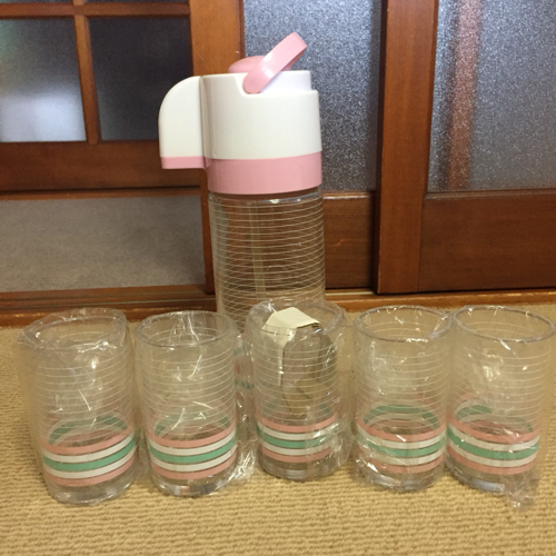 新品未使用 昭和レトロ 麦茶ポット グラス セット かおりん 松戸の家電の中古あげます 譲ります ジモティーで不用品の処分 新品未使用 昭和レトロ 麦茶ポット グラス セット かおりん 松戸の家電の中古あげます 譲ります ジモティーで不用品の処分