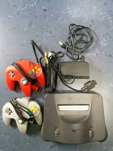 NINTENDO64 本体とコントローラーとゲームセット NINTENDO64本体