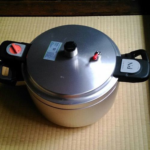 韓国製　大きな圧力鍋　11L　 直径30cm　PNプンニョン