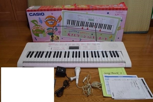 ★超美品CASIOカシオ光ナビゲーションキーボードLK-111★使いやすい電子ピアノ★元箱付き