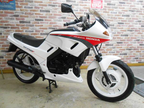 【どこも取ってもオススメ車】  ホンダ ＶＴ250Ｆ 旧車なのに奇跡の低走行！