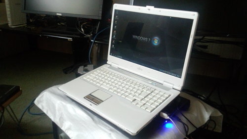 ノートパソコン FUJITSU FMV BIBLO NF/D50 Windows7