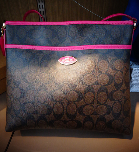 COACH ショルダーバッグ 焦茶　ピンク