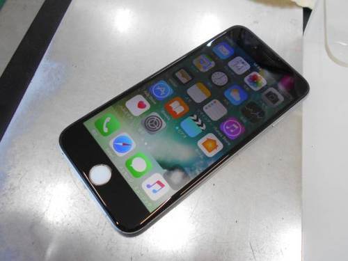 Docomo ドコモ iPhone6 MG482J/A 16GB  使用可能品 判定◯ ホームボタン不良の為ジャンク扱いでお願いします。 表黒、裏銀