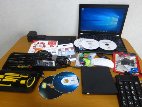 超高速 ThinkPad X220 Win10 Pro Core i5-2540M 2.60GHz 新品SSD 240GB メモリ8GB ウルトラベース付 ★付属品多数