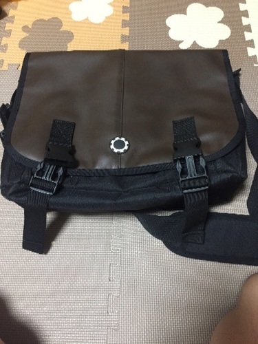 ダッドウェイ メッセンジャーバッグ