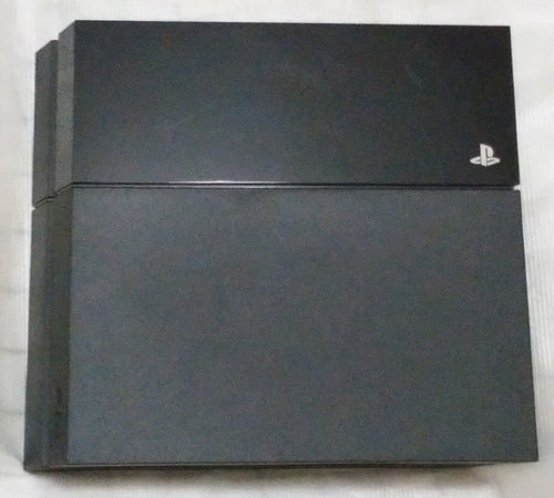 （現在取引中）PS4（コントローラ、ケーブル付）売ります