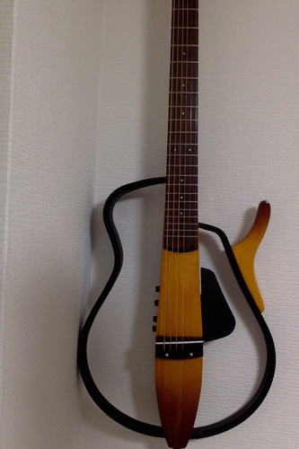 新品同様　YAMAHA/サイレントギター SLG110S　タバコブラウンサンバースト(TBS)