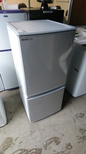 美しい 2010年製 ノンフロン冷凍冷蔵庫 SHARP SJ-V14S-S シャープ ２ 