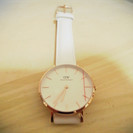 【値下げ中】Daniel Wellington 新作腕時計＋替えベルト、お譲りします。