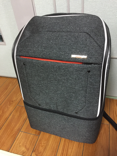 19の機能を持つ多機能バックパック「UDEE」