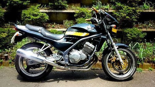 バリオス 1型 A4 黒