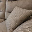 ニトリの二人掛けソファ（布張り）