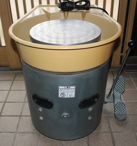 陶芸ろくろ TP-２ 【どべ受け付き 】 小型電動ろくろ らくらく2型 (ドベ受付き) | 陶芸ショップ.コム