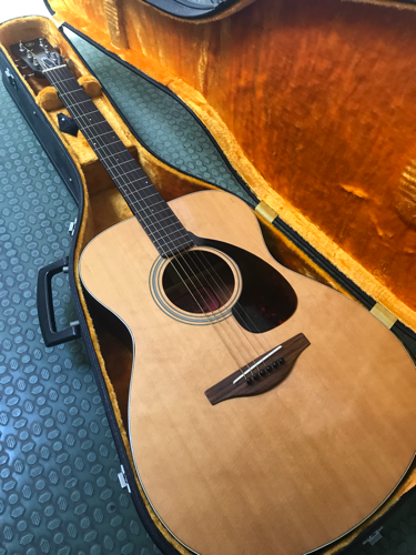 状態良好！美品！格安！ジャパンビンテージ！ＹＡＭＡＨＡ　ＦＧ-150　赤ラベル￥18000にてお譲りいたします！