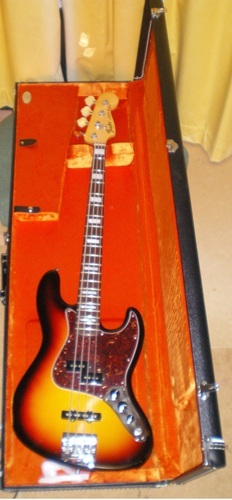 Fender USA ベース