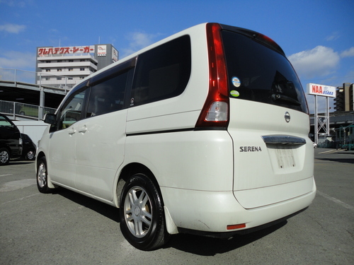 Ｃ２５セレナ！白！予備検査渡し！ (はまサン) 加茂のセレナの中古車 