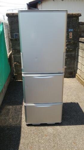 ３ドア冷蔵庫❗ジモティ限定お買得❗（長期保証付き）シャープ３ドア冷蔵庫350リットル2013年製品