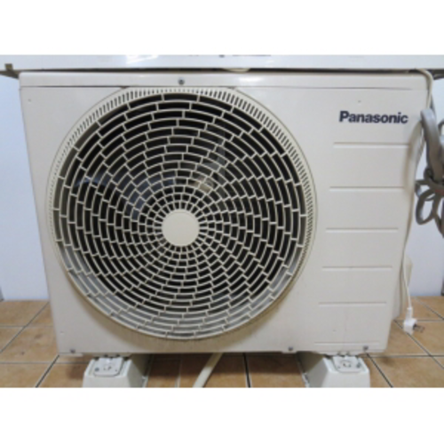 Panasonic32型2015年式。だけど、ほぼ未使用！