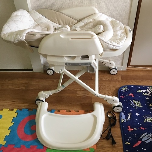 ＜お取引中＞コンビ電動ハイローチェア
