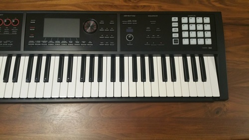 Roland FA-06 シンセサイザー売ります。