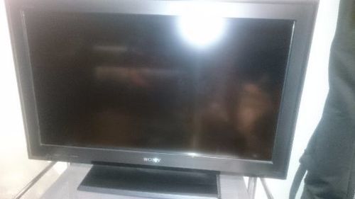 ソニー32型液晶テレビ テレビ台付き。横浜市鶴見まで受け取りに来れる方限定