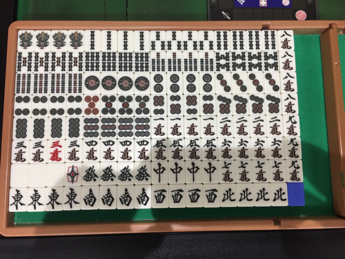 中古センチュリー麻雀卓【点棒・麻雀牌等付属品付】 中古センチュリー麻雀卓【点棒・麻雀牌等付属品付】