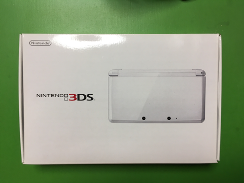 【新品】ニンテンドー3DS ピュアホワイト　3ds