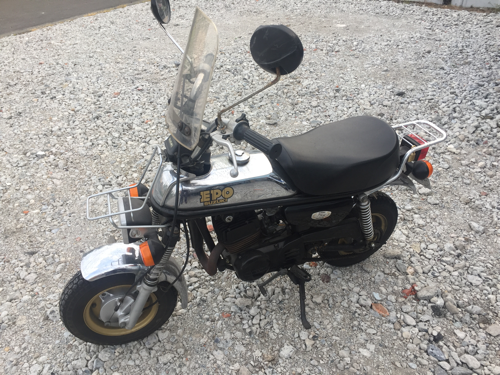 スズキエポ50.75周年記念車、メッキ仕様
