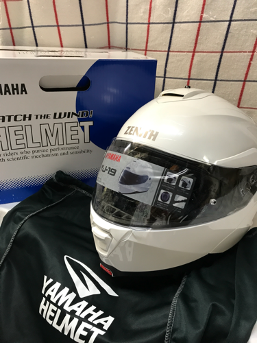 新品YAMAHAヘルメット