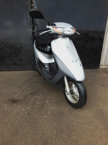HONDA ＤＩＯＺＸ仕様 カスタム エナメルシート 前タイヤ ウイング新品　すぐ乗り出し可能